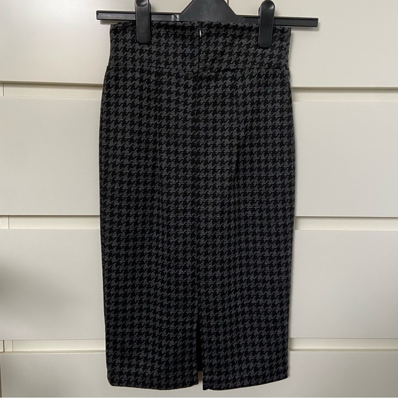 Le Chateau houndstooth pencil skirt - Picture 4 of 7